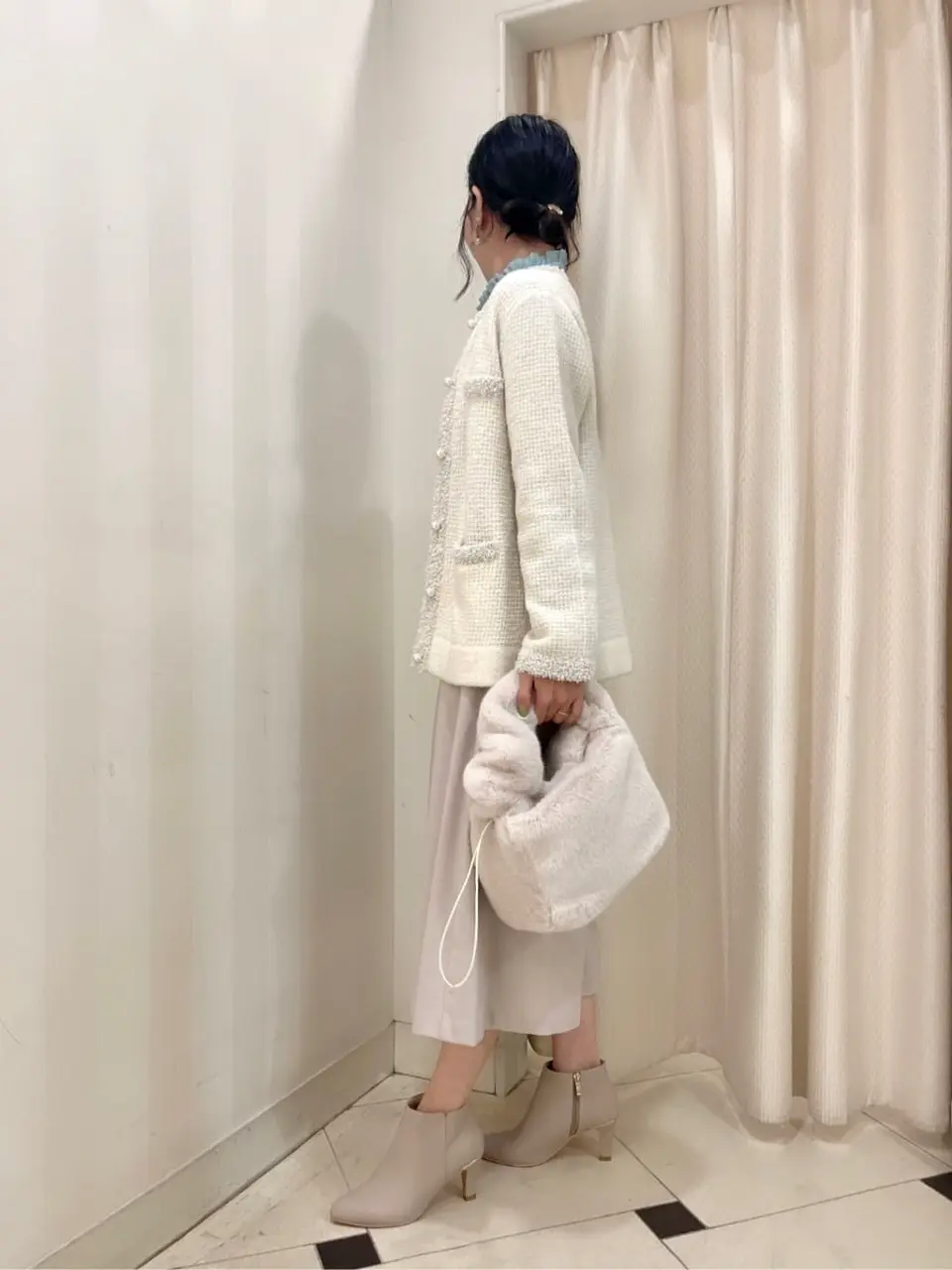 組曲 金井 コーディネート画像