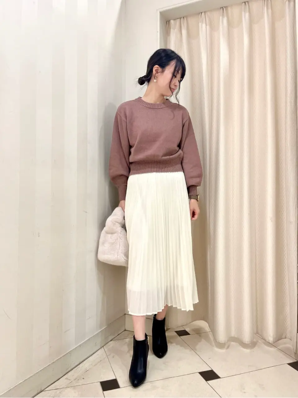 組曲 金井 コーディネート画像