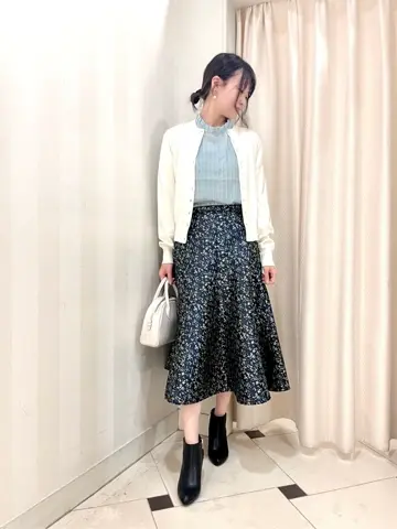 組曲 金井 コーディネート画像