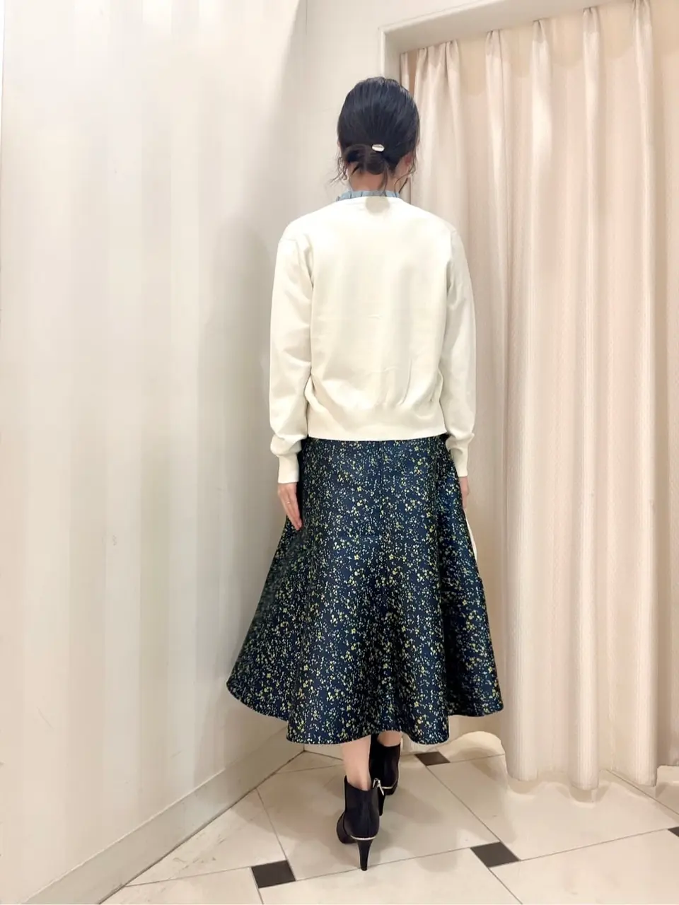 組曲 金井 コーディネート画像