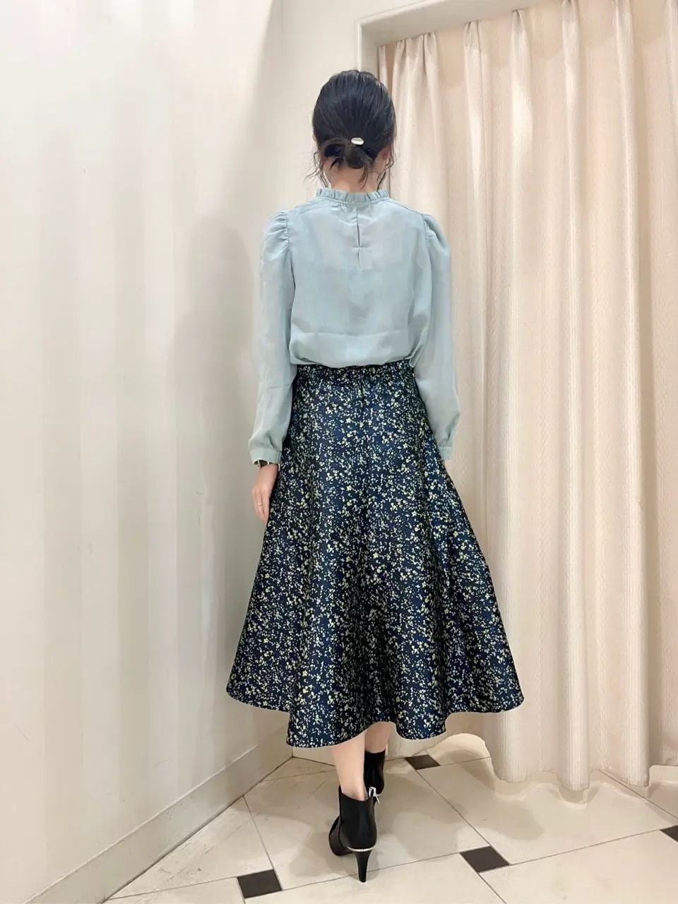 組曲 金井 コーディネート画像