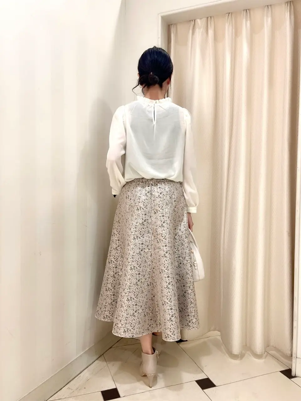 組曲 金井 コーディネート画像