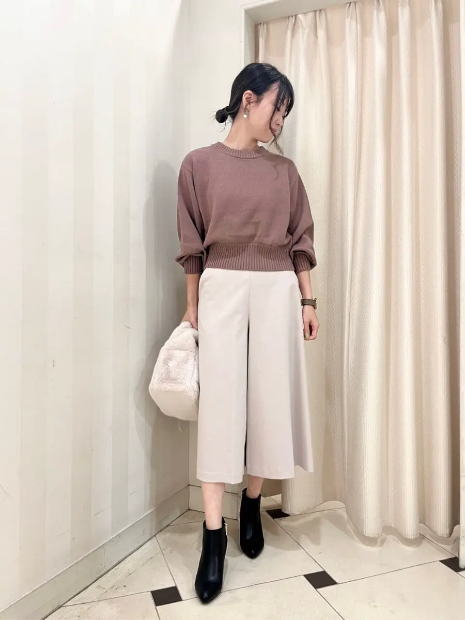 組曲 金井 コーディネート画像