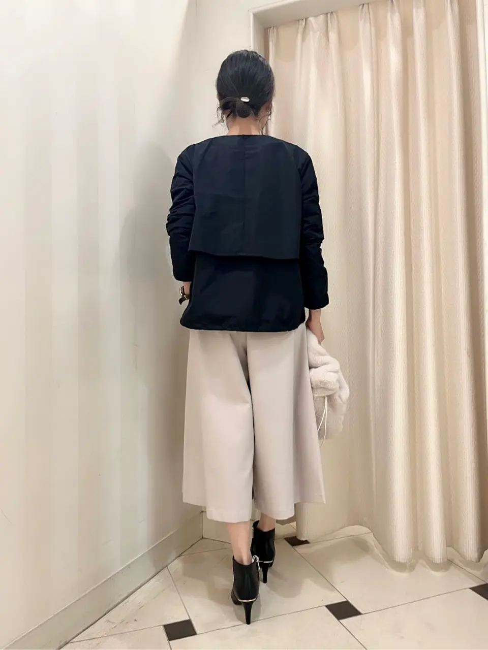 組曲 金井 コーディネート画像