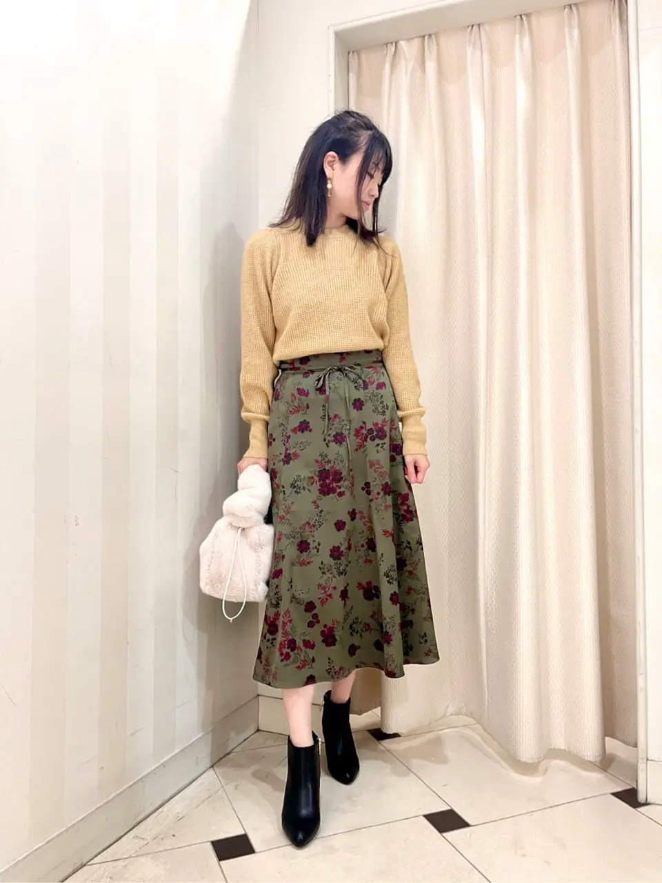 組曲 金井 コーディネート画像