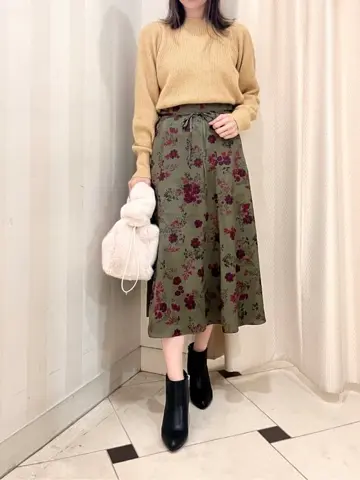 組曲 金井 コーディネート画像