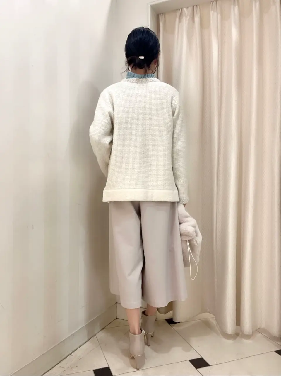 組曲 金井 コーディネート画像