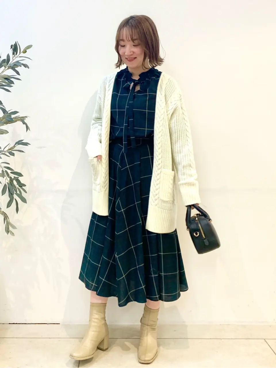 組曲 石井 コーディネート画像