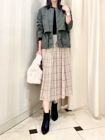 組曲 金井 コーディネート画像