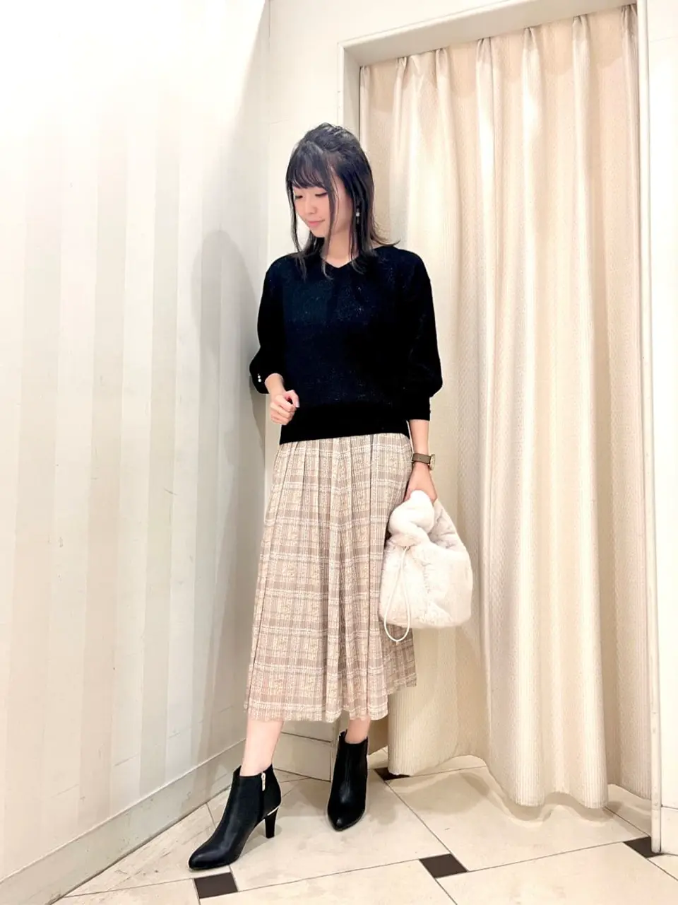 組曲 金井 コーディネート画像