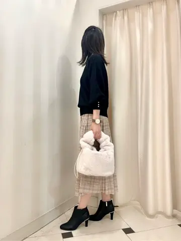 組曲 金井 コーディネート画像