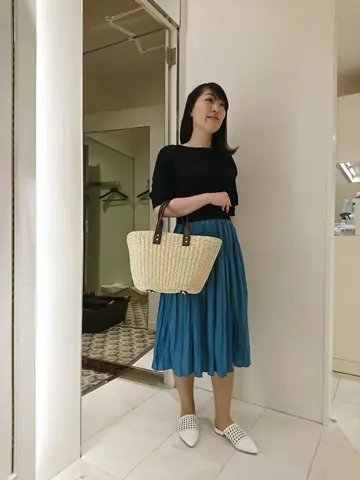 組曲 岡 コーディネート画像