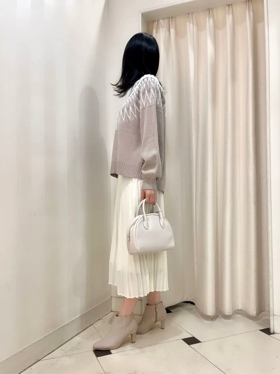 組曲 金井 コーディネート画像