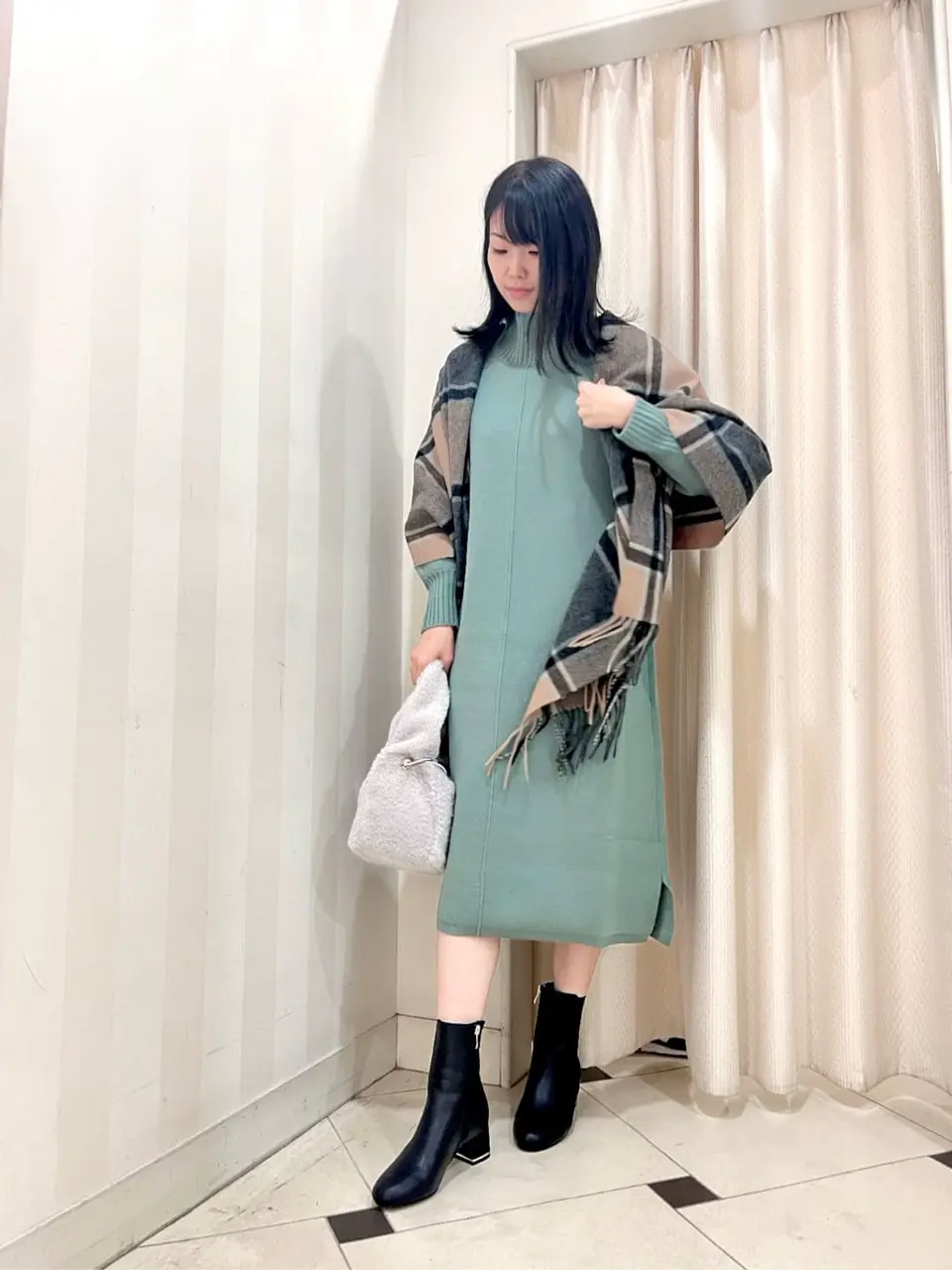 組曲 金井 コーディネート画像