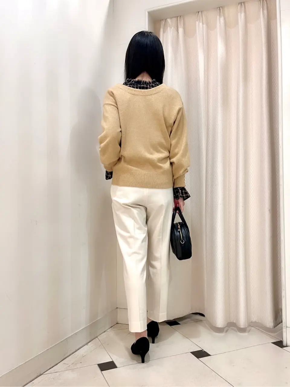 組曲 金井 コーディネート画像