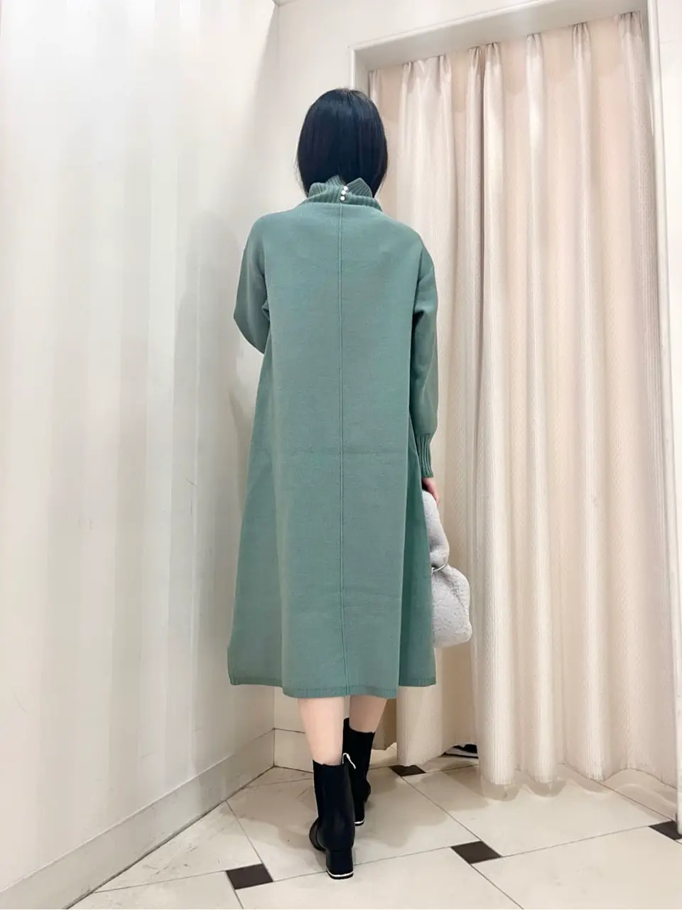 組曲 金井 コーディネート画像