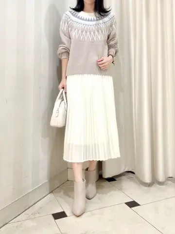 組曲 金井 コーディネート画像