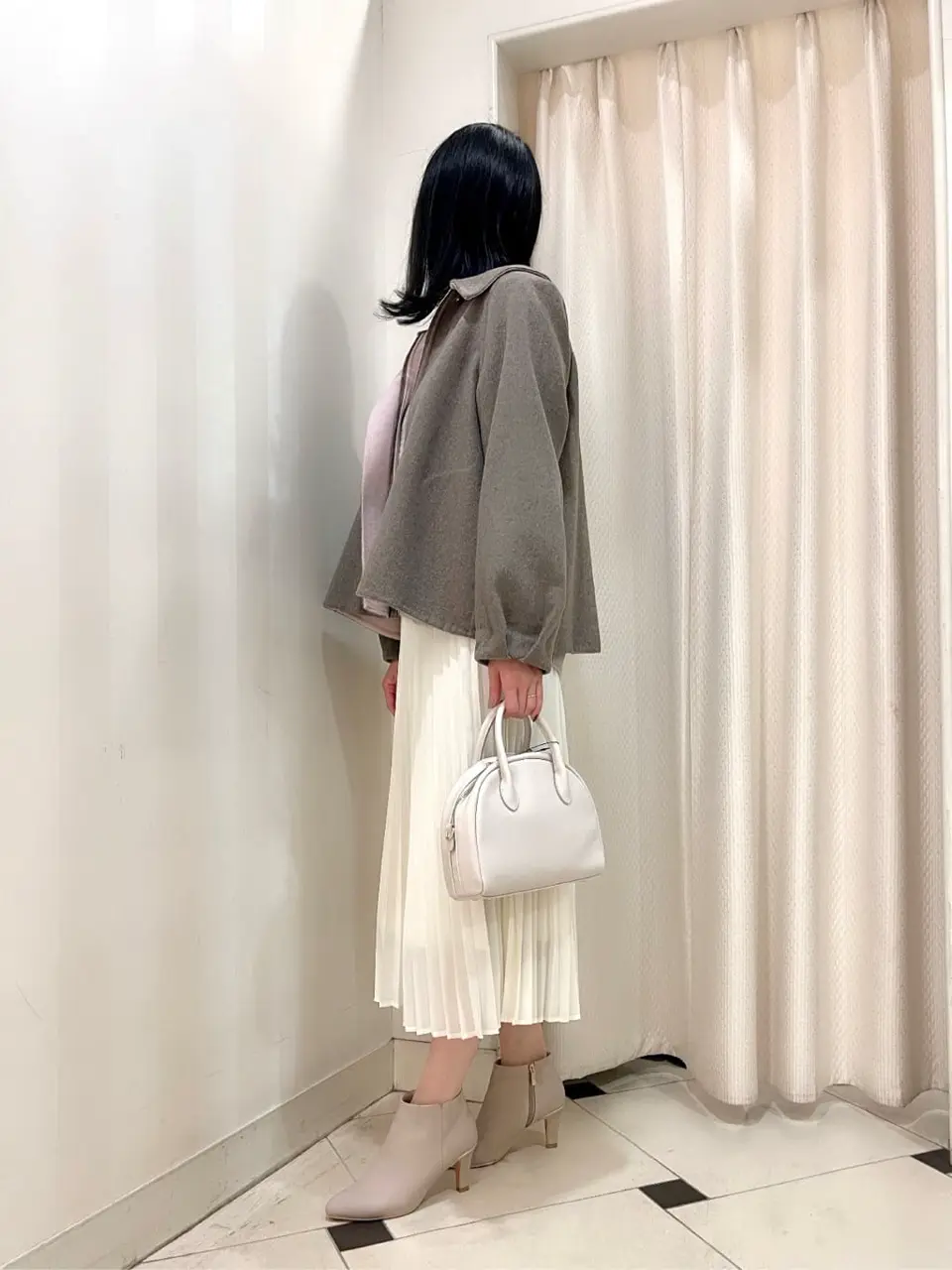 組曲 金井 コーディネート画像