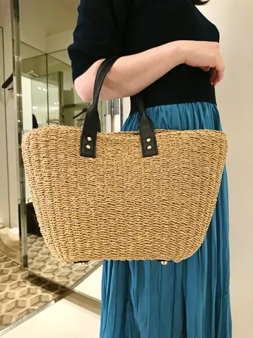 組曲 岡 コーディネート画像