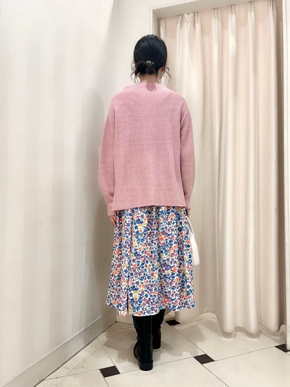 組曲 金井 コーディネート画像