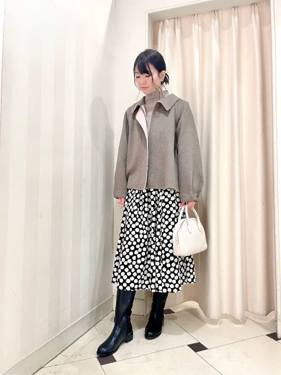 組曲 金井 コーディネート画像