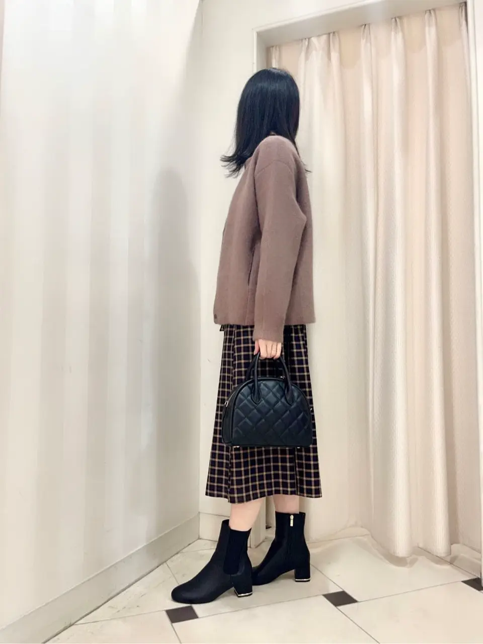 組曲 金井 コーディネート画像