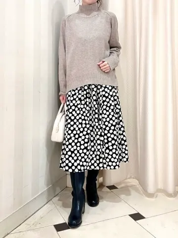 組曲 金井 コーディネート画像