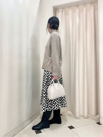 組曲 金井 コーディネート画像