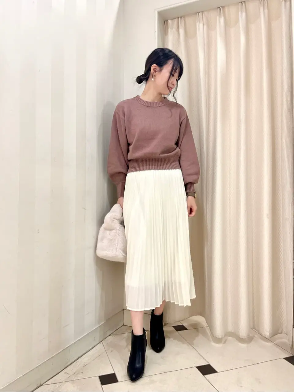 組曲 金井 コーディネート画像