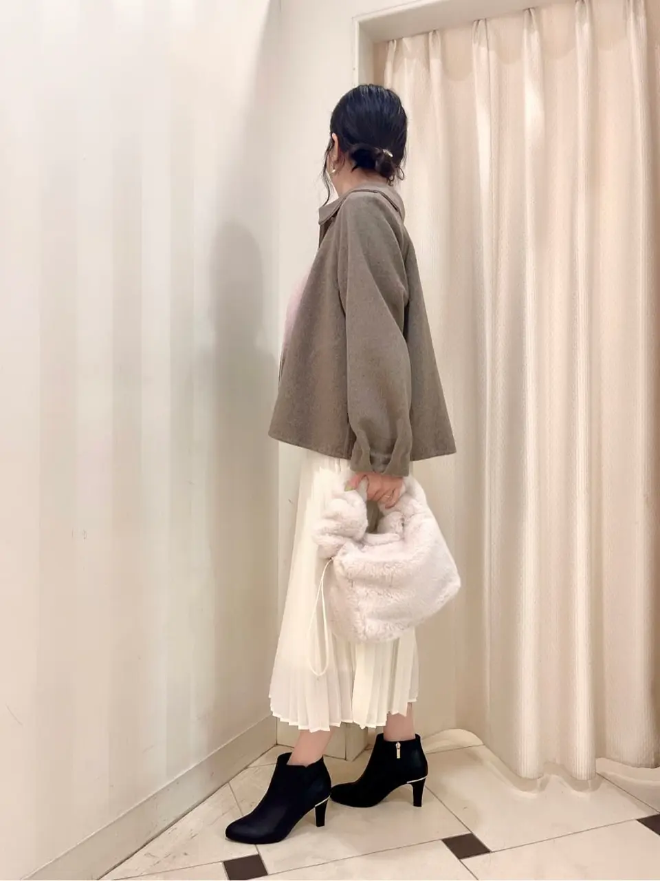 組曲 金井 コーディネート画像