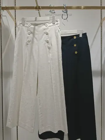 組曲 岡 コーディネート画像