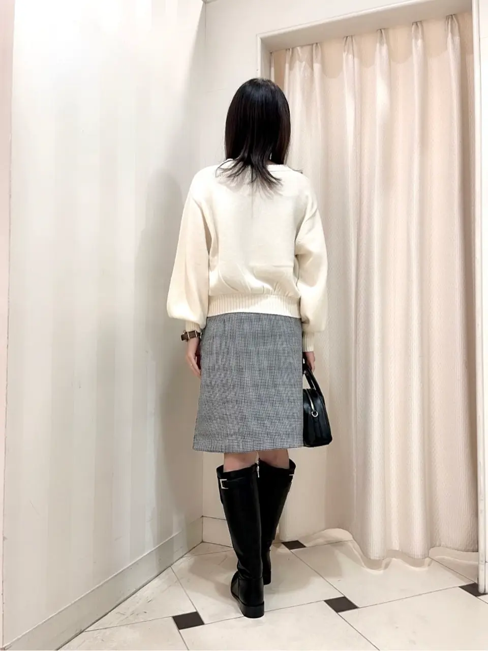 組曲 金井 コーディネート画像