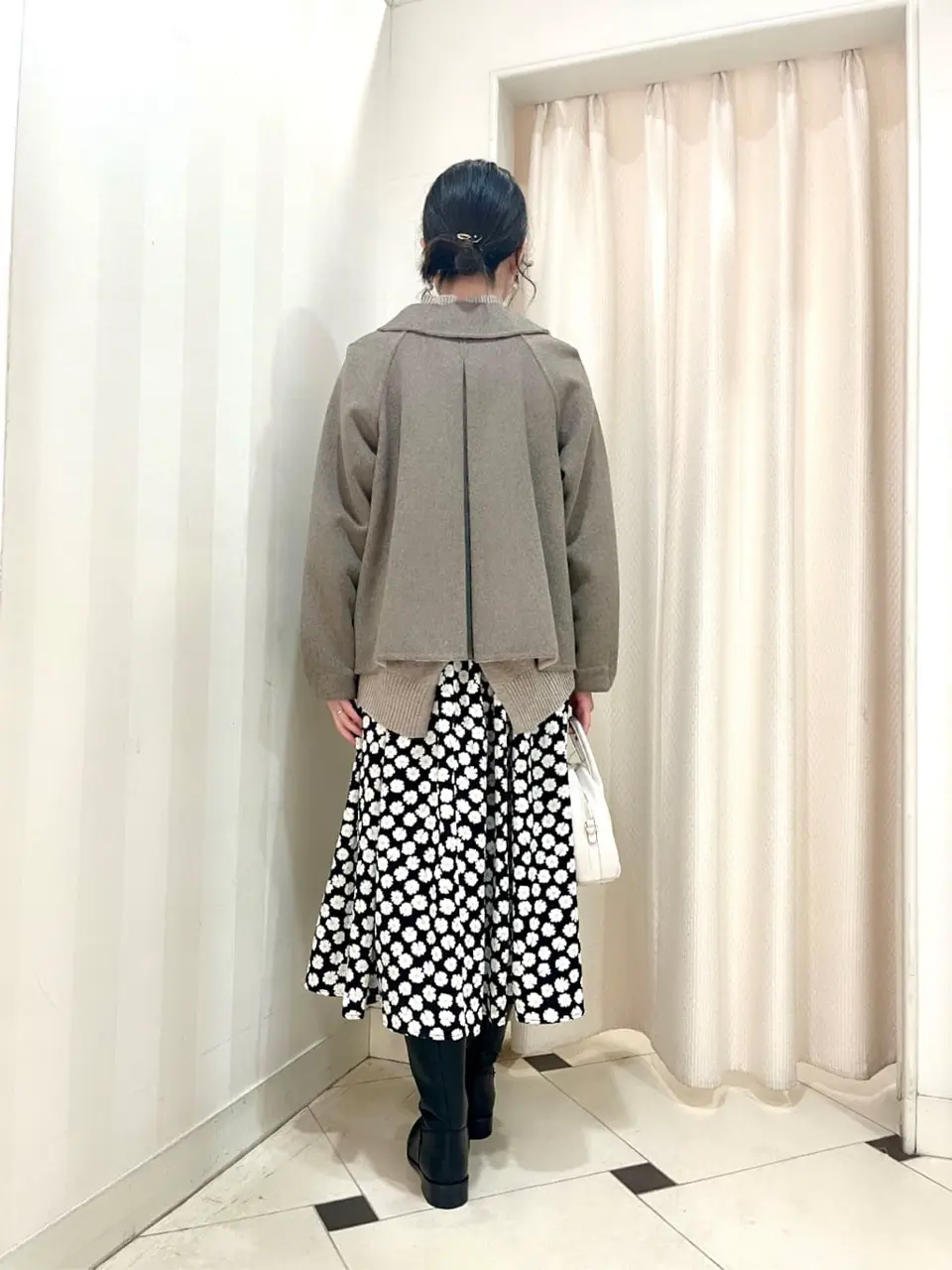 組曲 金井 コーディネート画像