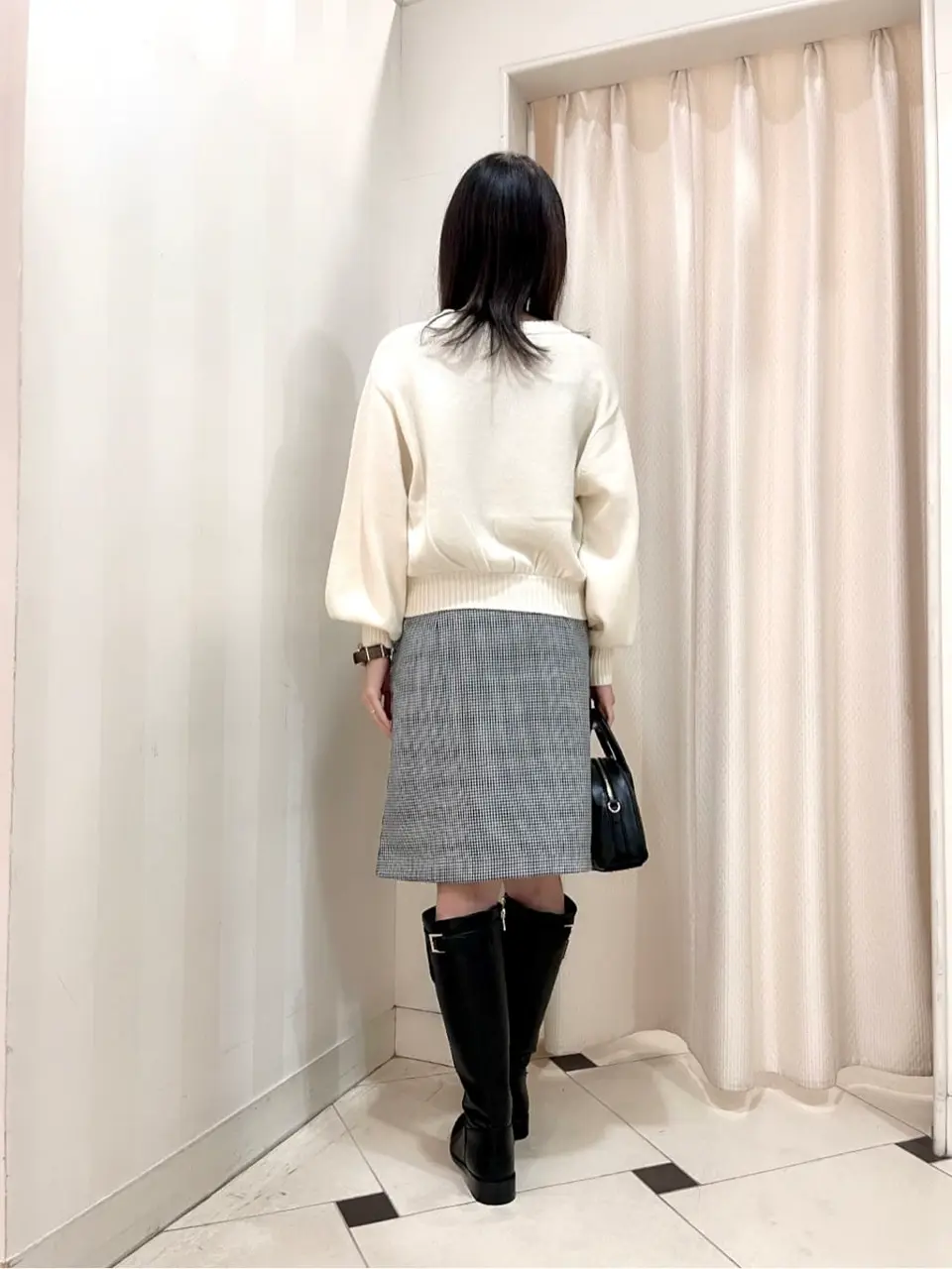 組曲 金井 コーディネート画像