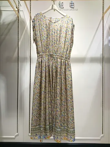 組曲 岡 コーディネート画像