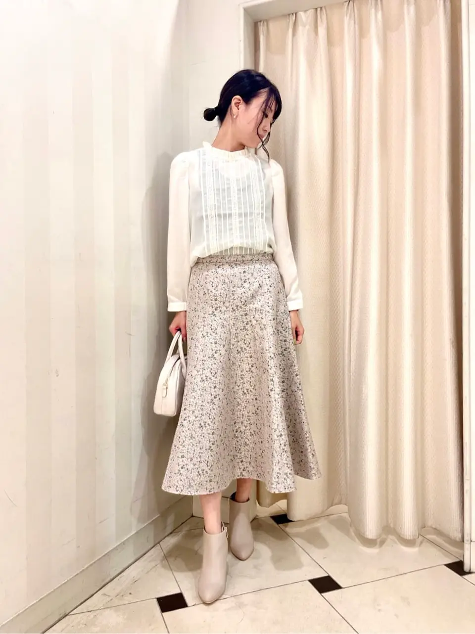 組曲 金井 コーディネート画像