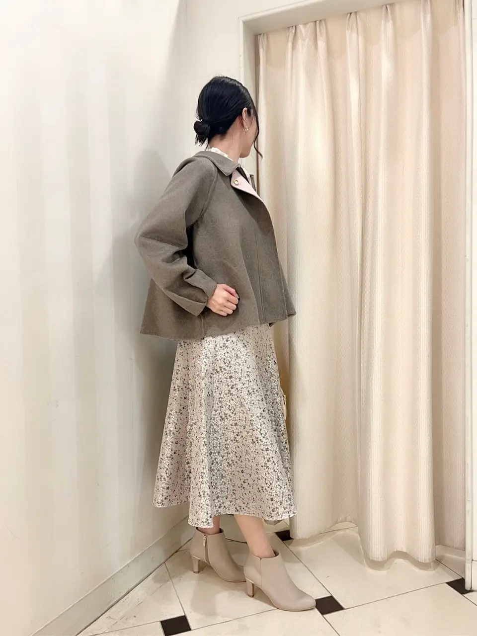 組曲 金井 コーディネート画像