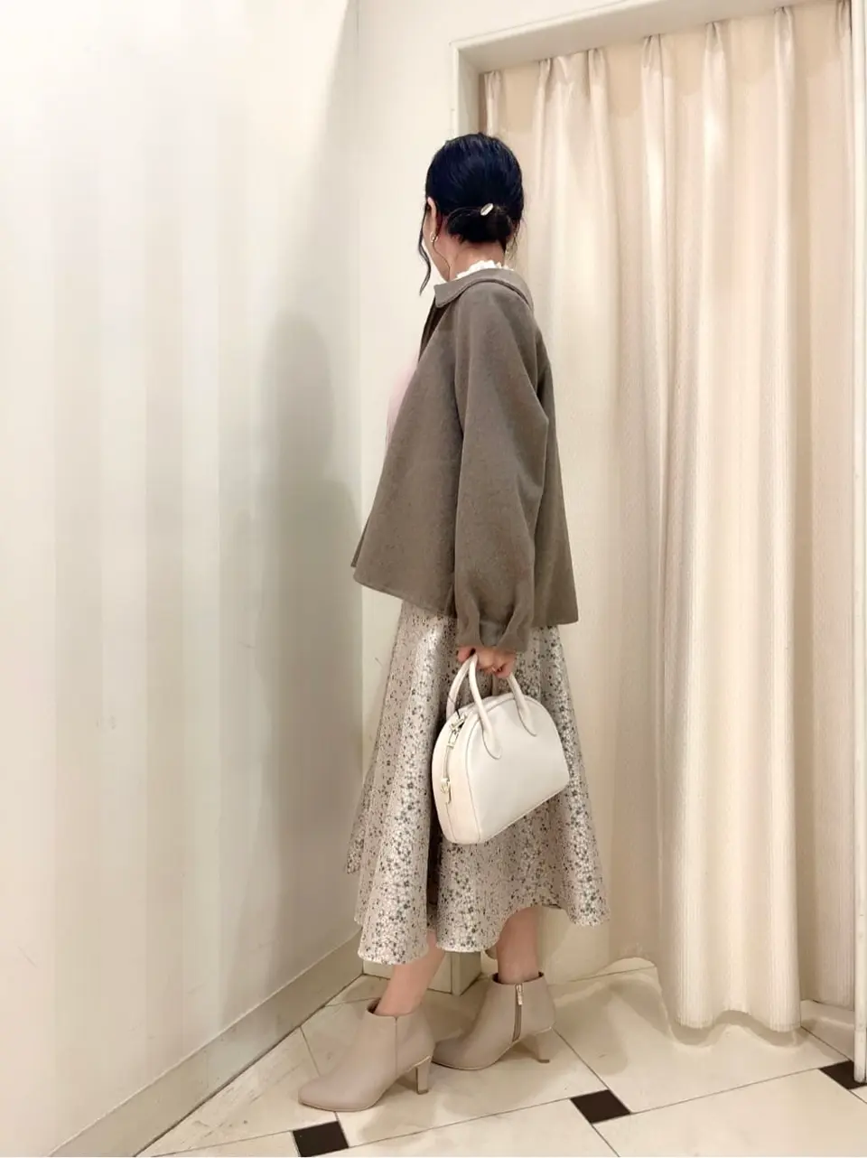 組曲 金井 コーディネート画像