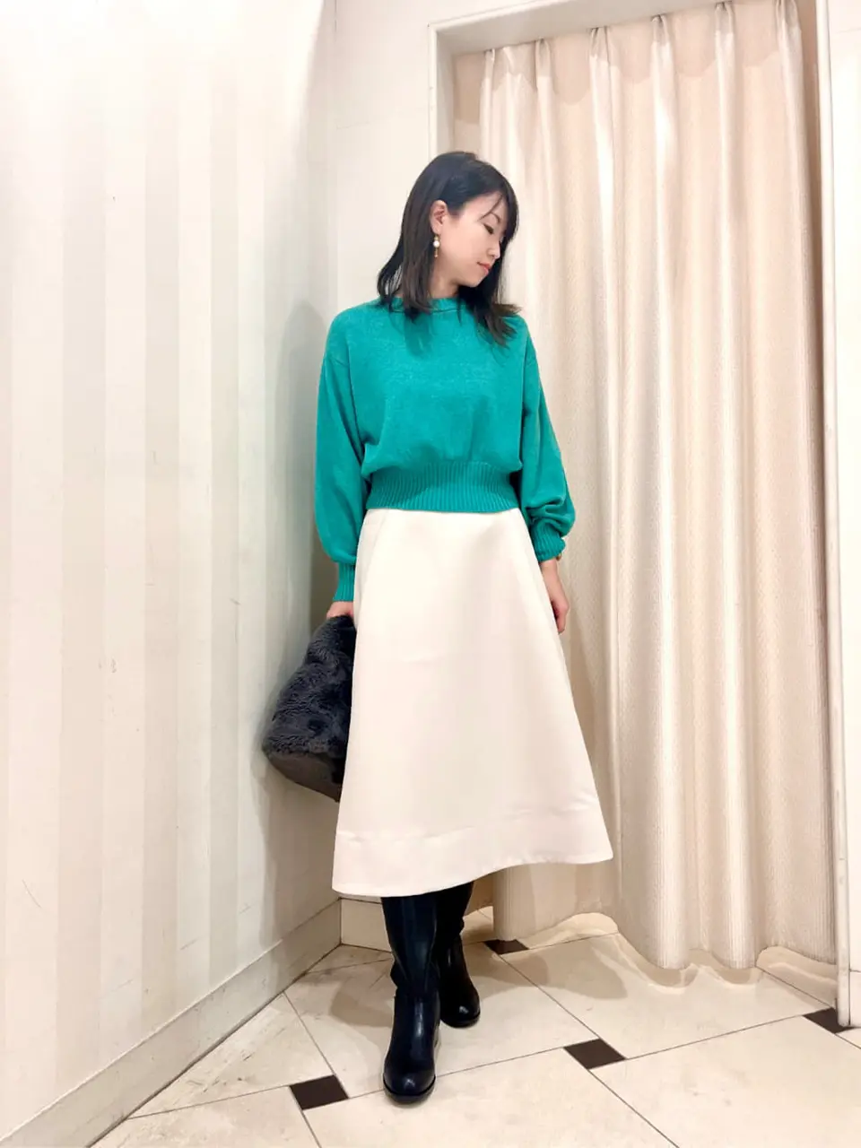 組曲 金井 コーディネート画像