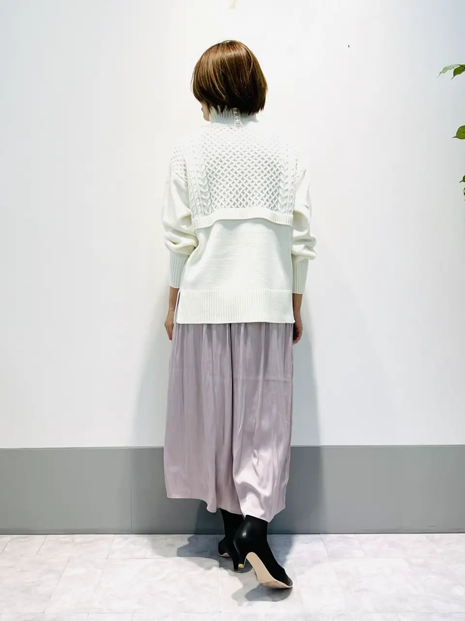 組曲 岡本 コーディネート画像