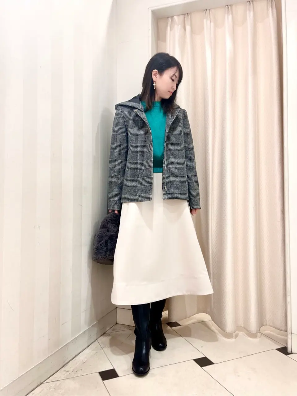 組曲 金井 コーディネート画像