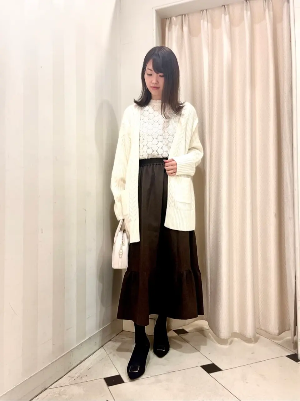 組曲 金井 コーディネート画像