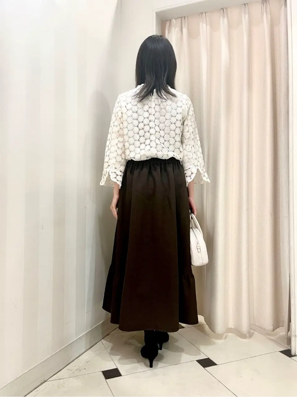 組曲 金井 コーディネート画像