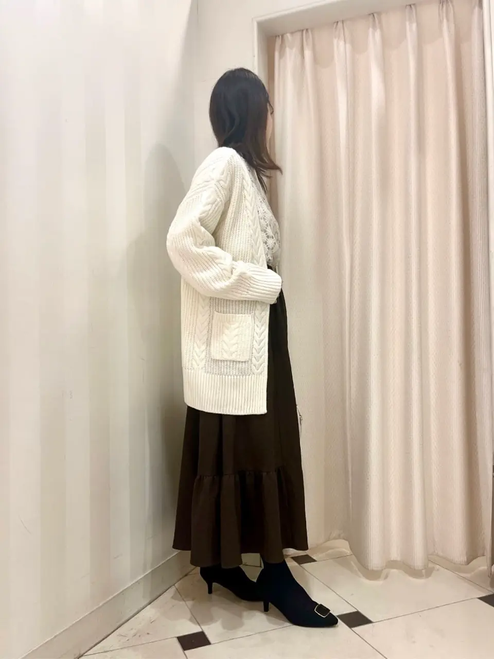 組曲 金井 コーディネート画像