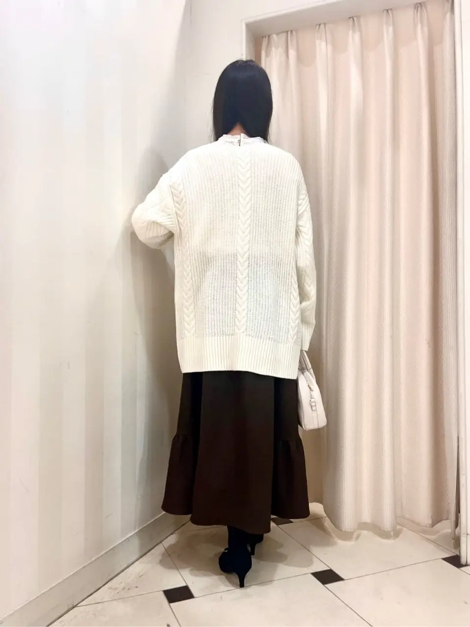 組曲 金井 コーディネート画像