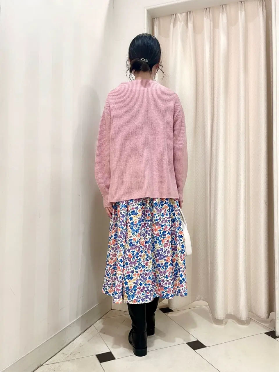 組曲 金井 コーディネート画像