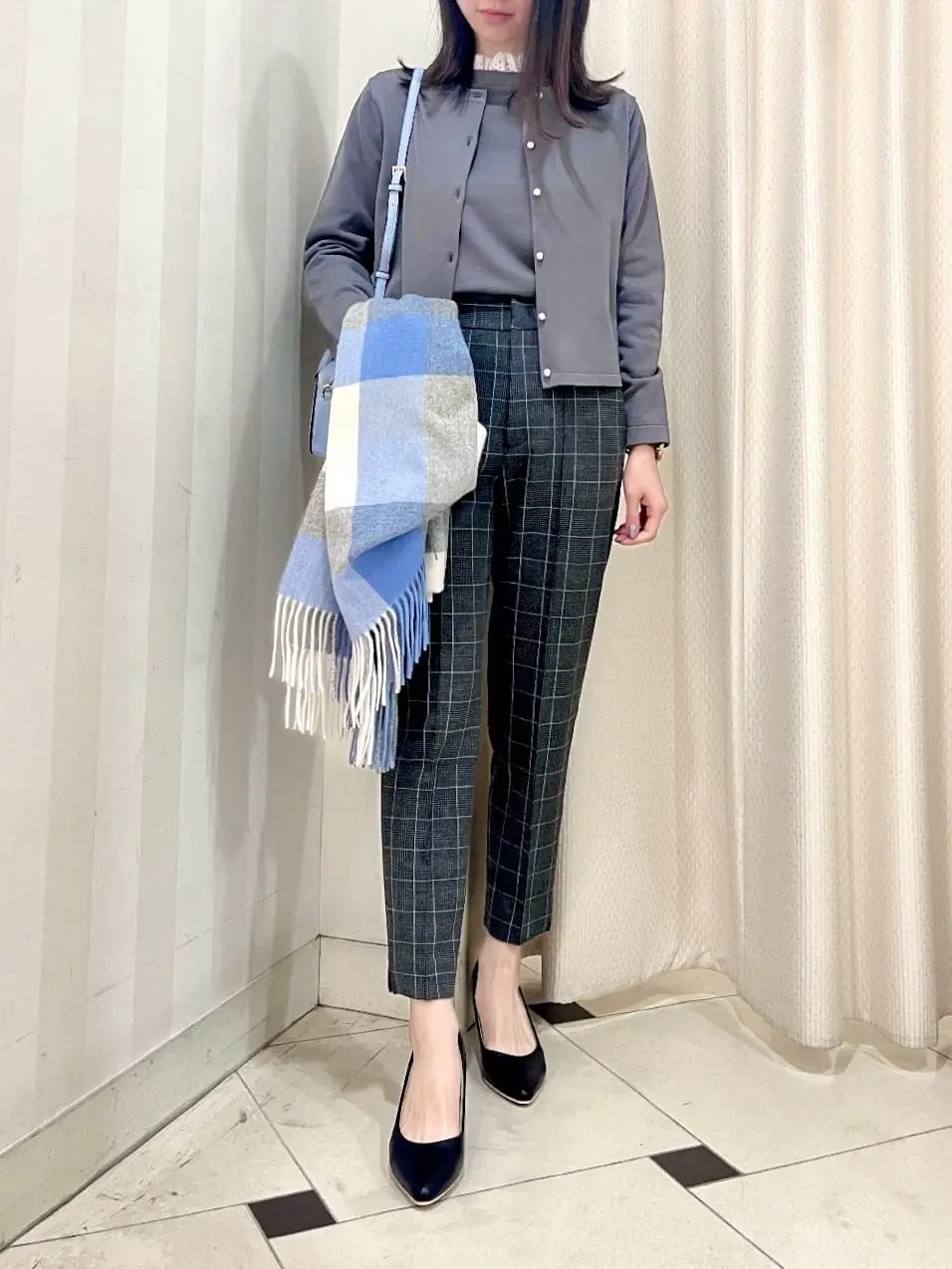 組曲 金井 コーディネート画像