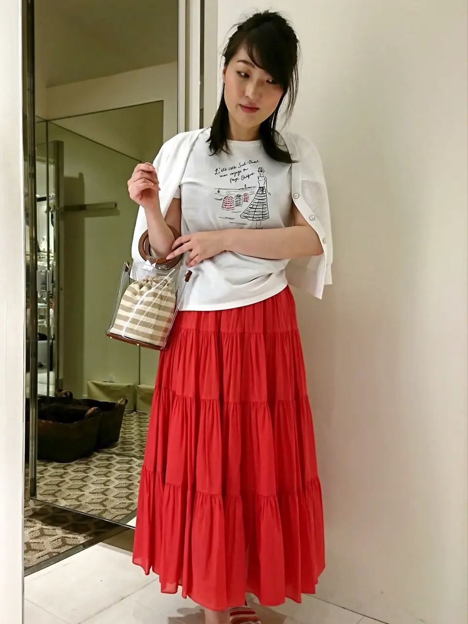 組曲 岡 コーディネート画像