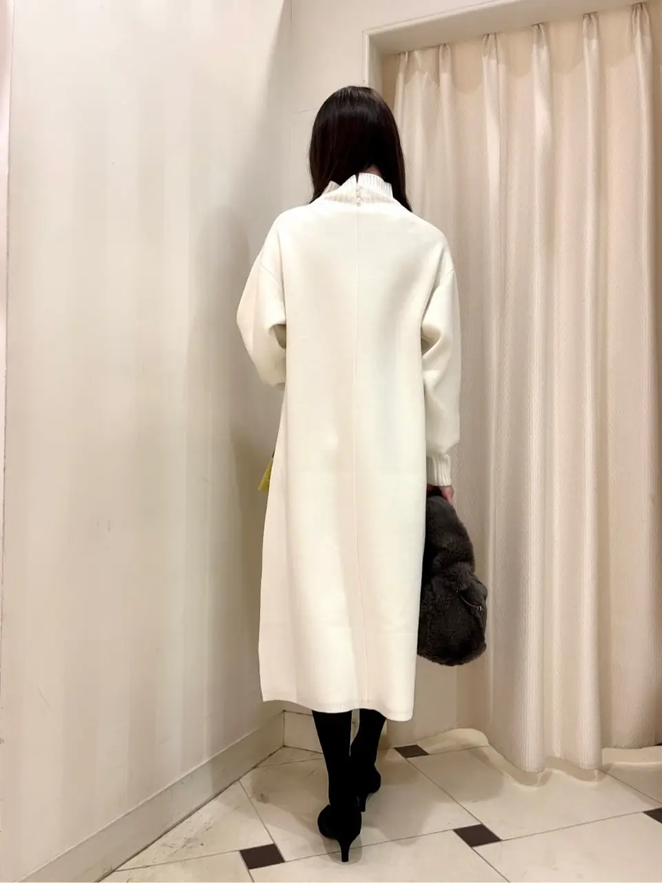 組曲 金井 コーディネート画像