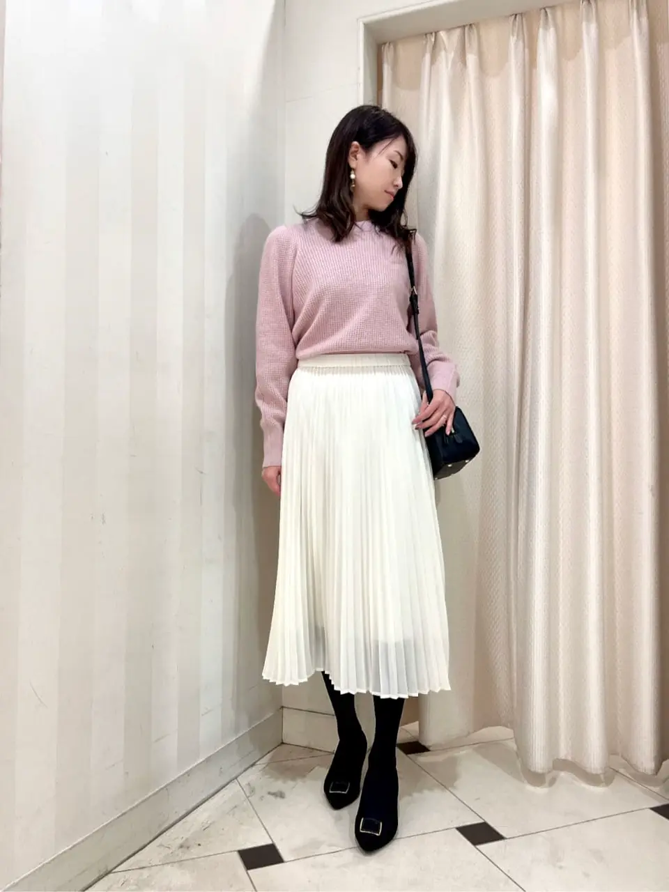 組曲 金井 コーディネート画像